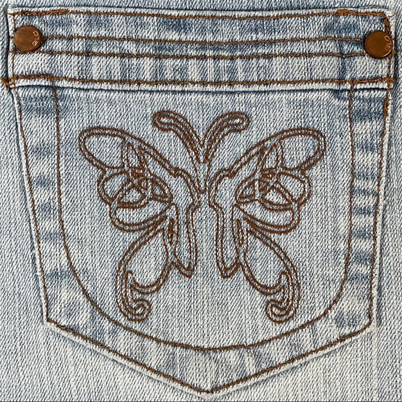 Glo Jeans Capri pants size 5 light wash, butterfly on pockets, rolled cuffs - Picture 8 of 15